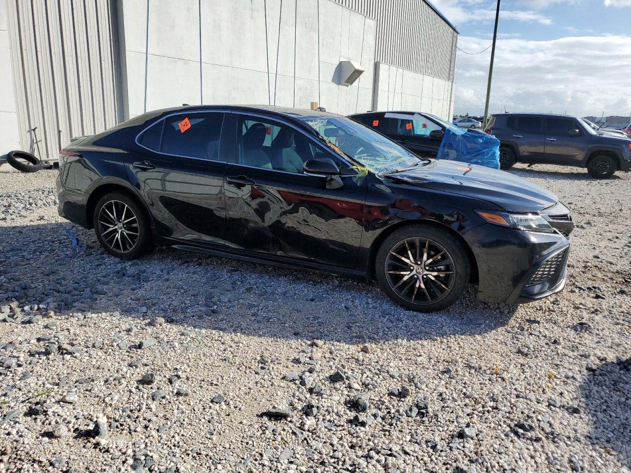 TOYOTA CAMRY SE NIGHT SHADE