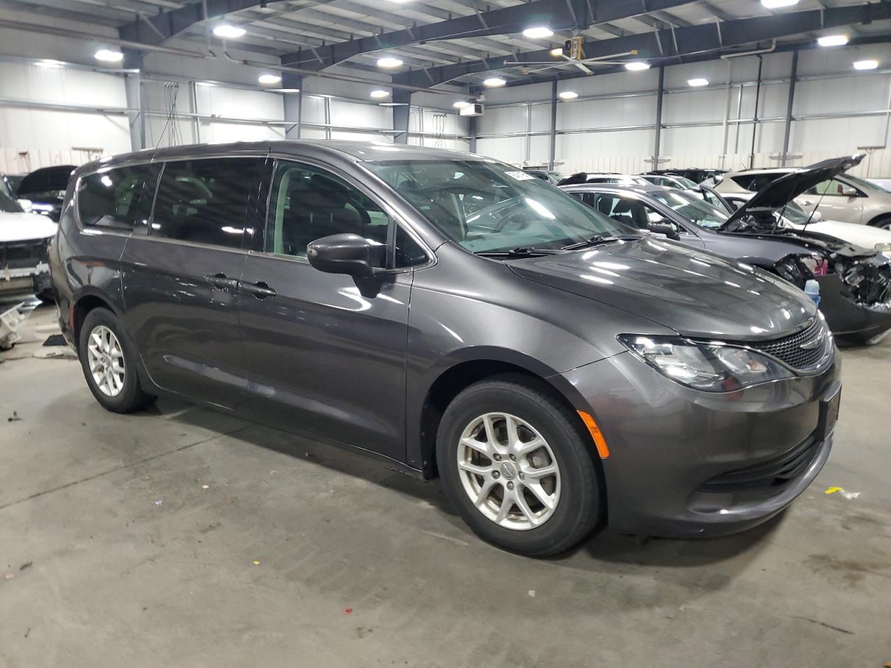 CHRYSLER PACIFICA TOURING