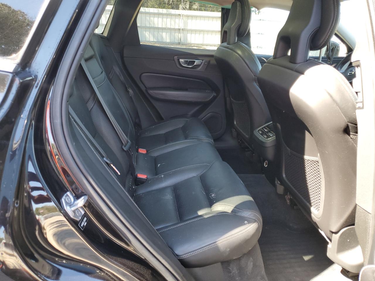 VOLVO XC60 T5 INSCRIPTION