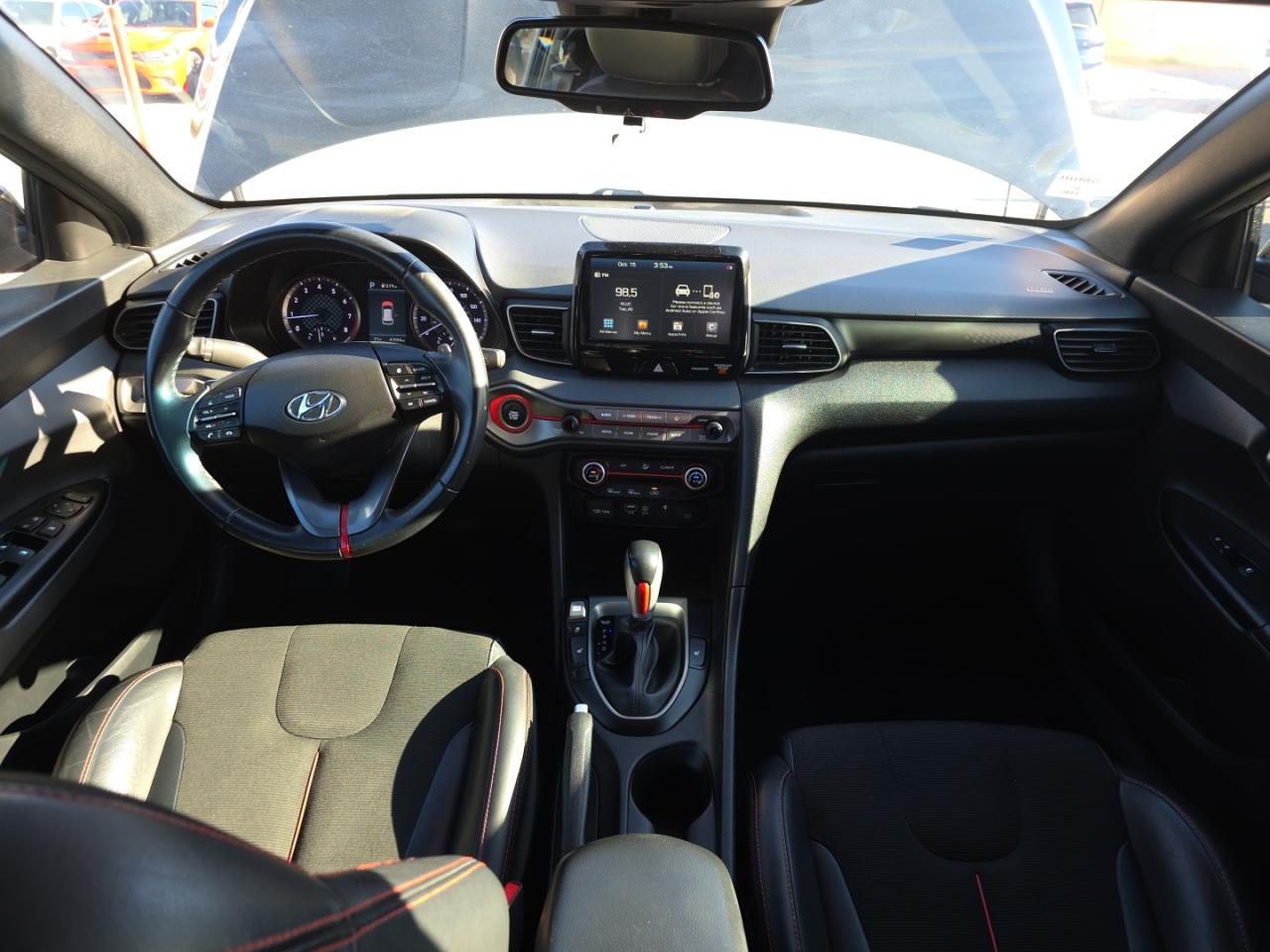 HYUNDAI VELOSTER BASE