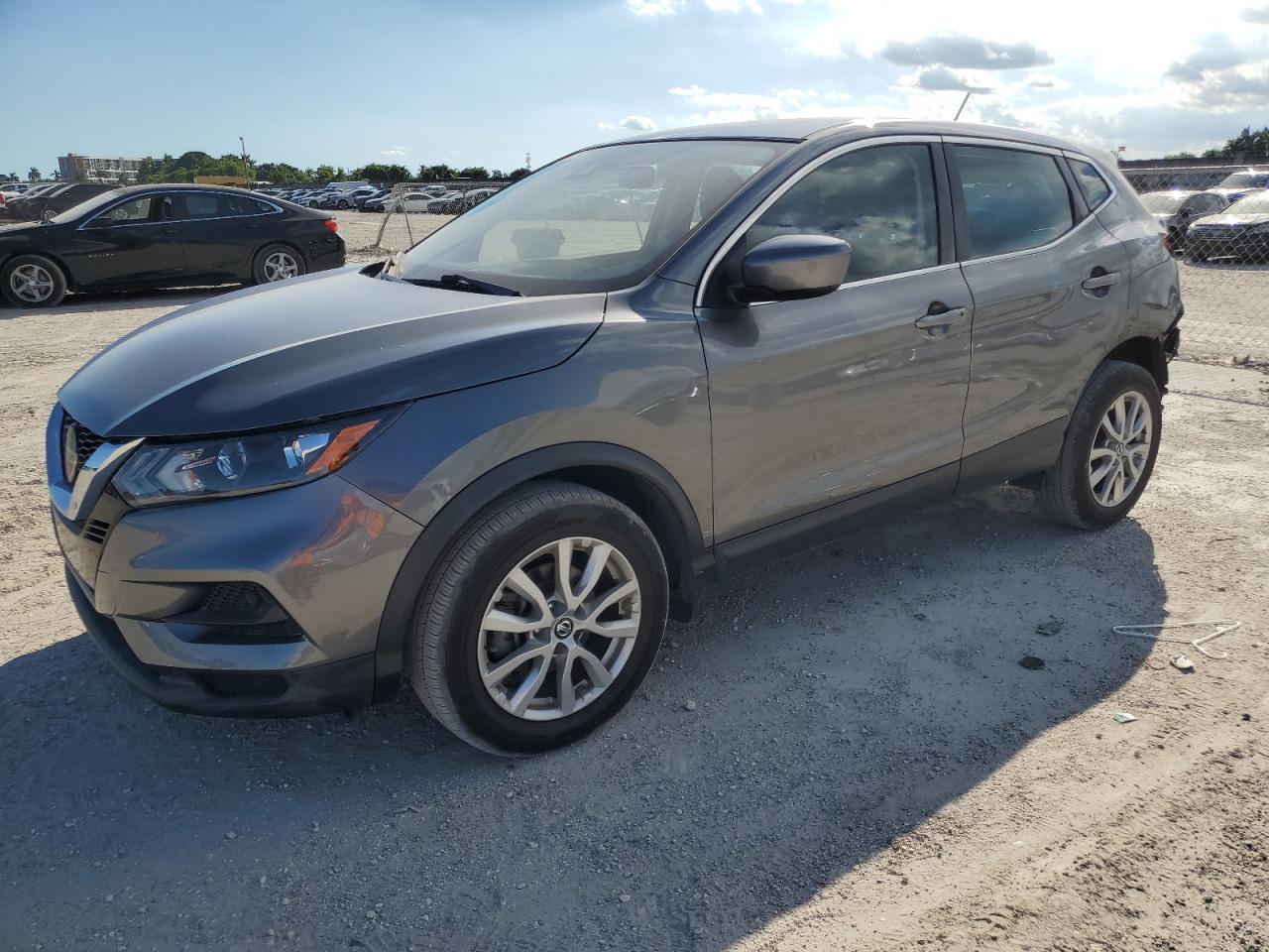 NISSAN ROGUE SPORT S