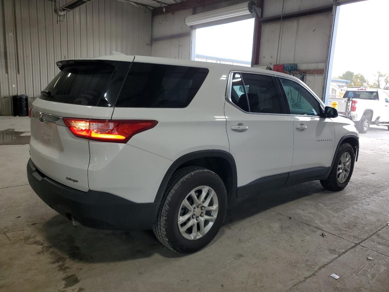 CHEVROLET TRAVERSE LS