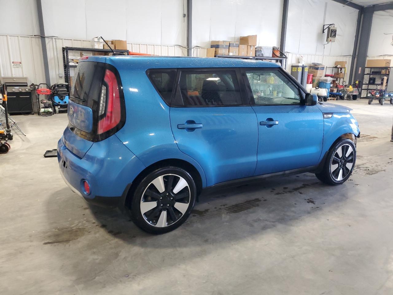 KIA SOUL +