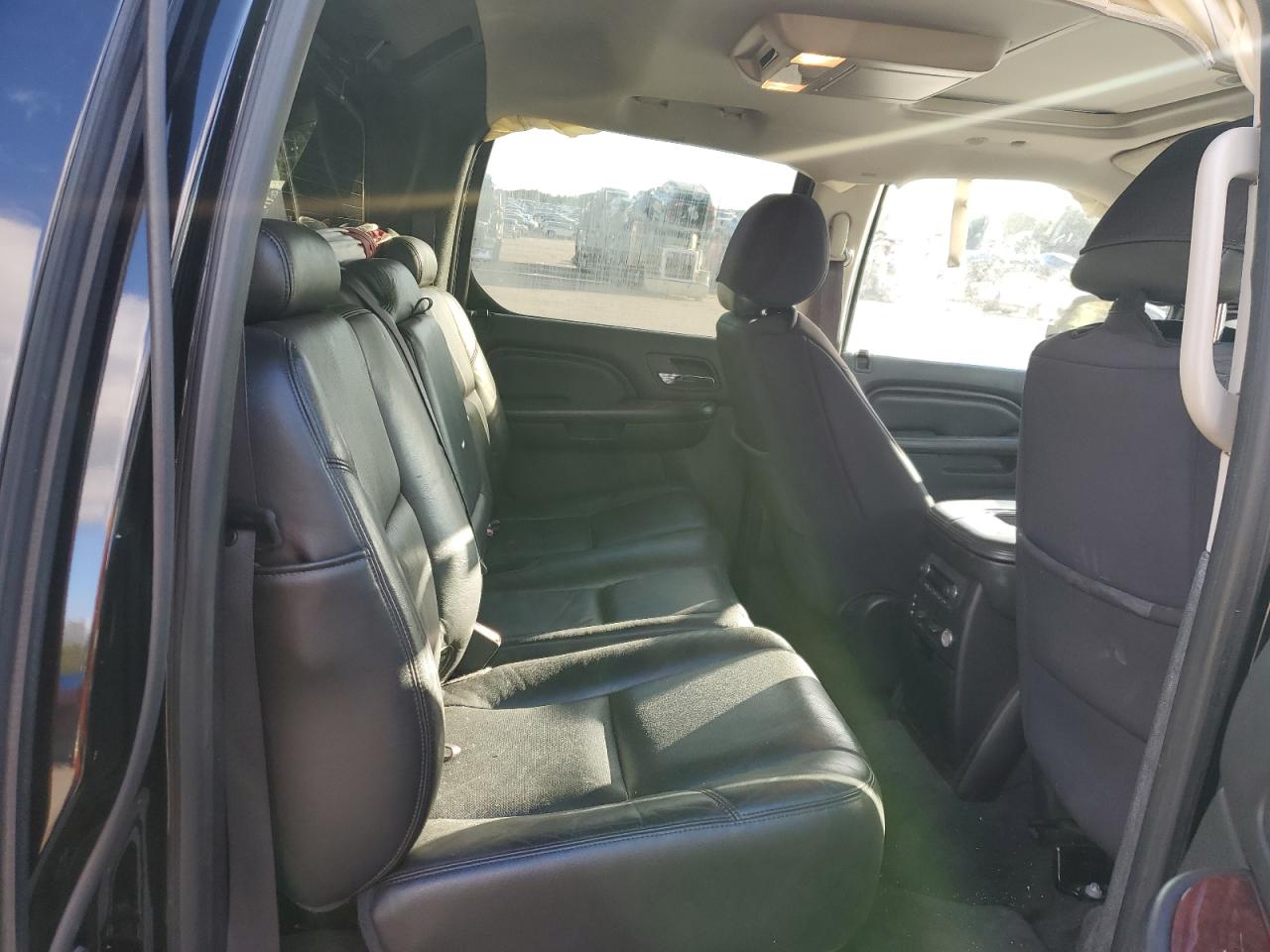 CADILLAC ESCALADE EXT PREMIUM