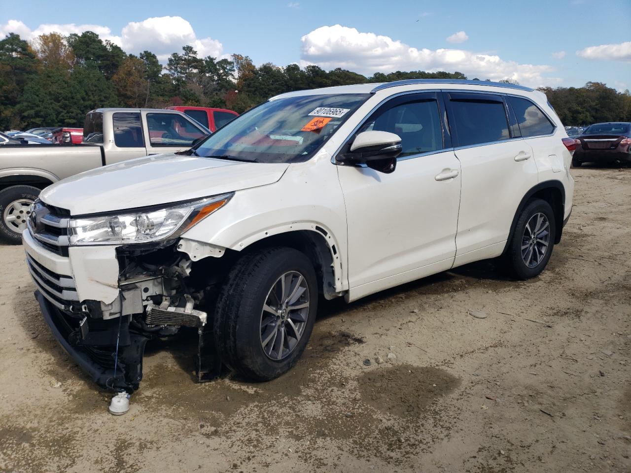 TOYOTA HIGHLANDER SE