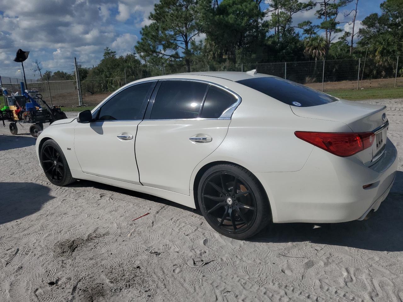 INFINITI Q50 PREMIUM