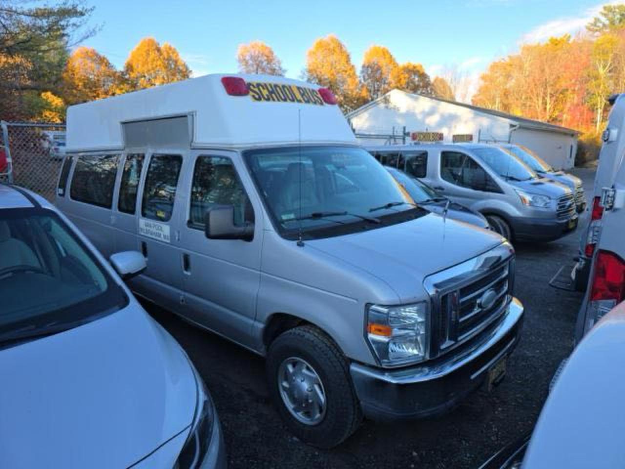 FORD ECONOLINE E250 VAN