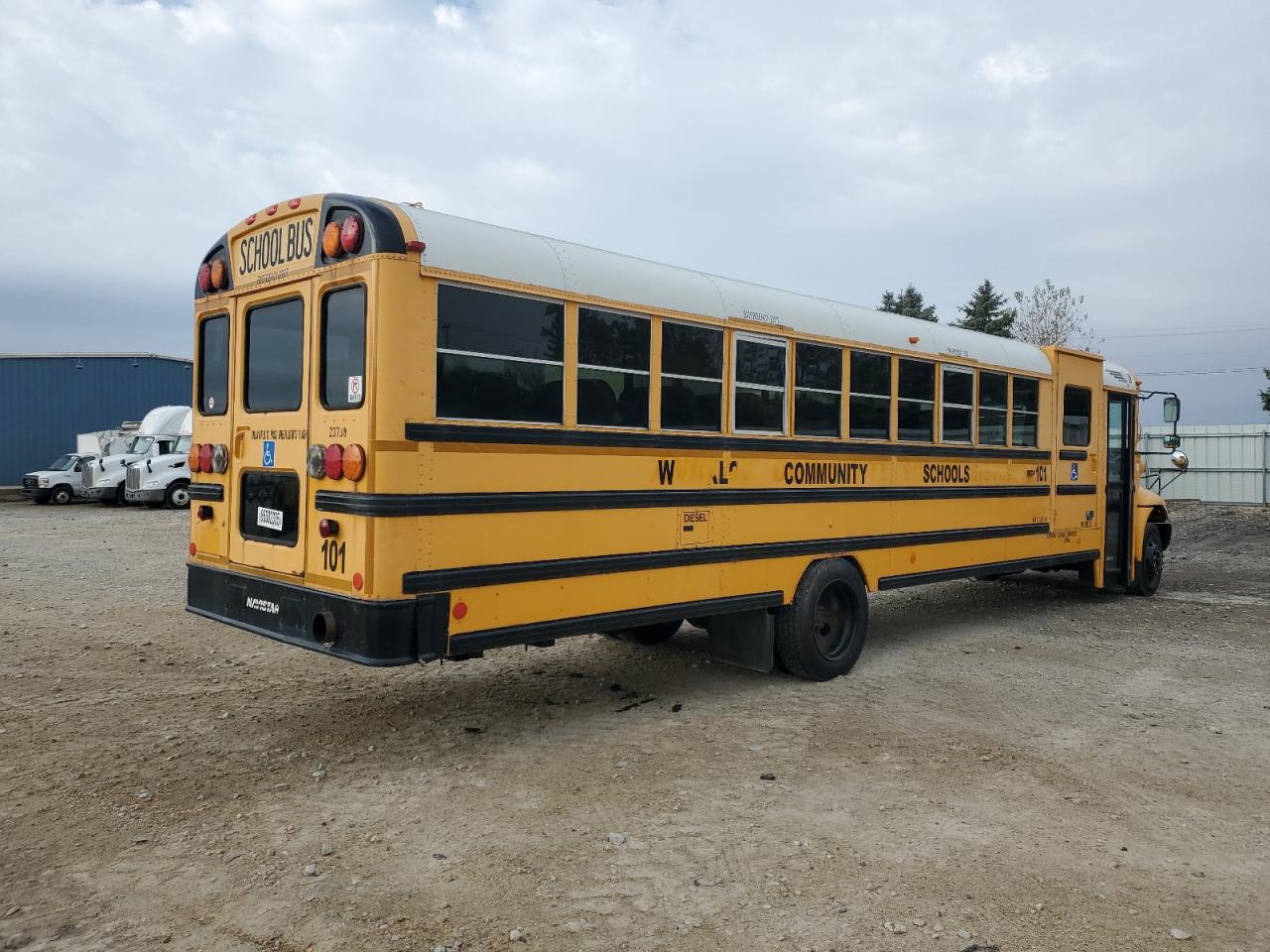 Lot #3265258989 2013 IC CORPORATION 3000 CE