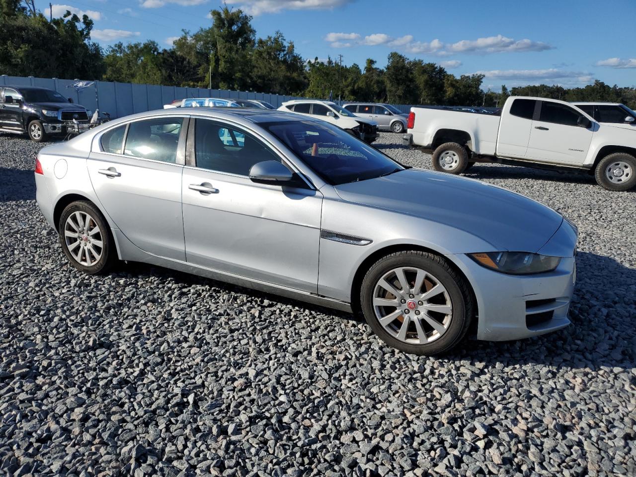 JAGUAR XE