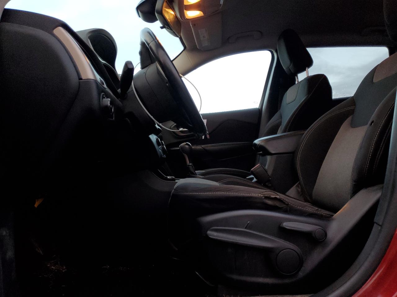 JEEP GRAND CHEROKEE LATITUDE