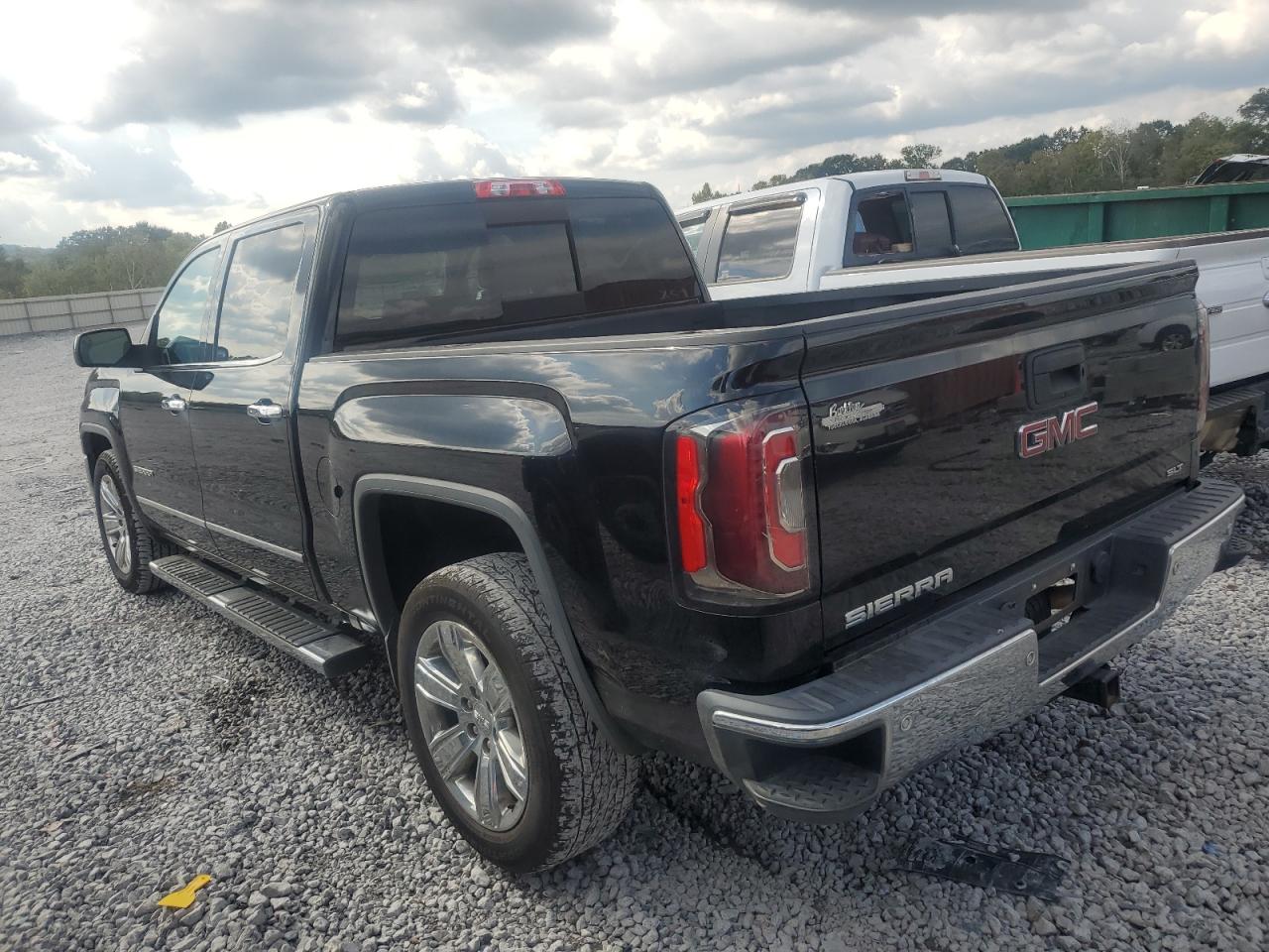 GMC SIERRA C1500 SLT