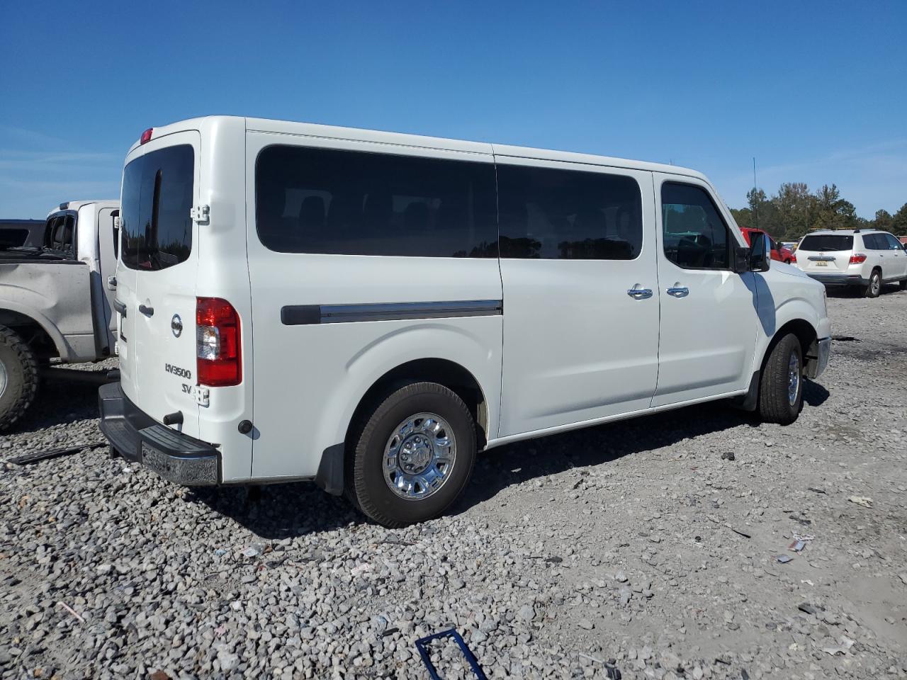 NISSAN NV3500 3500 S