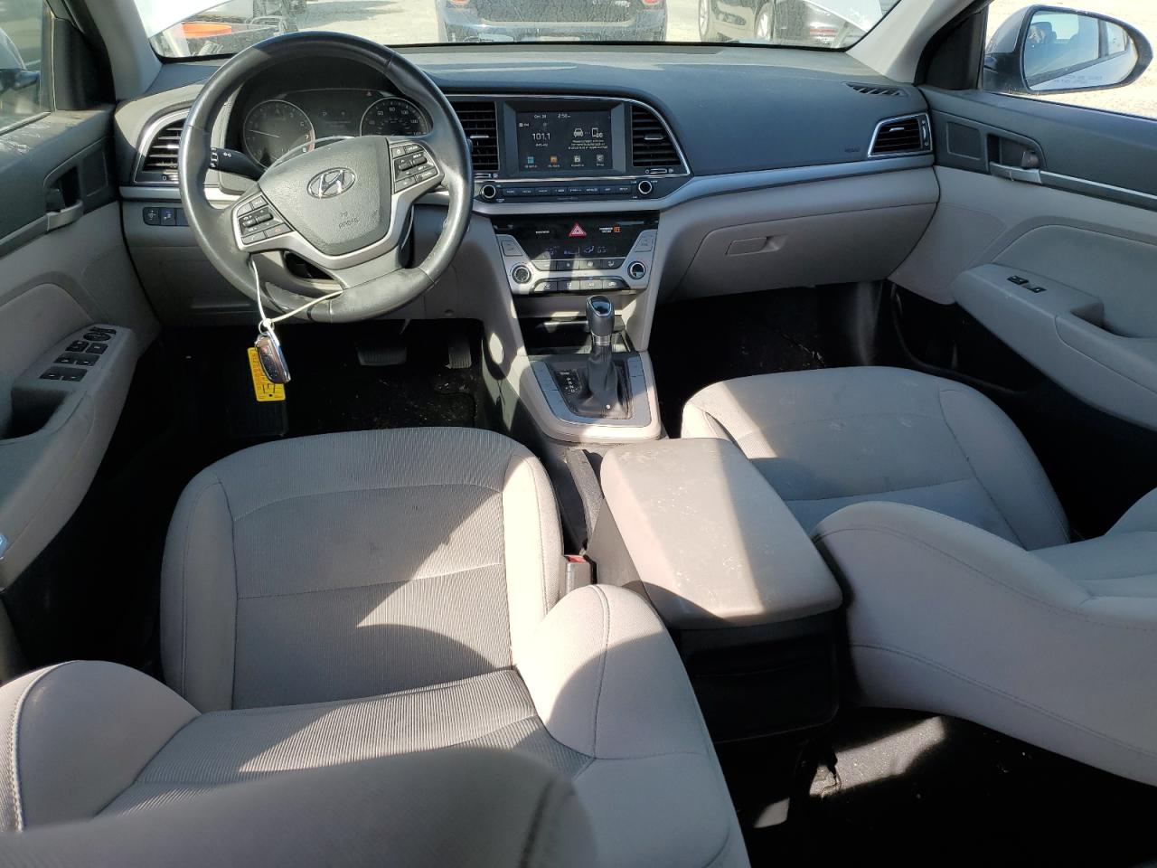 Lot #3318129369 2018 HYUNDAI ELANTRA SE