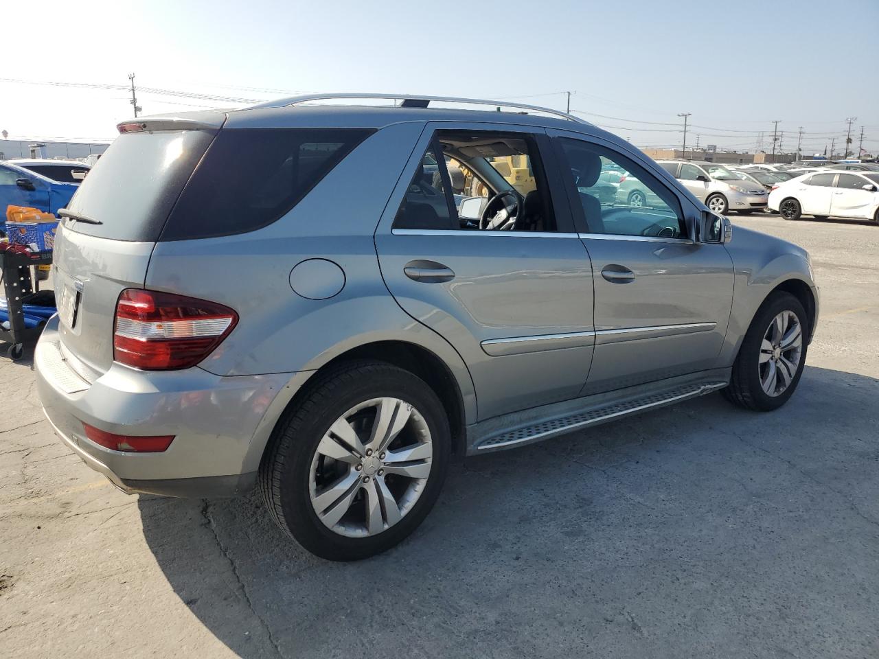 MERCEDES-BENZ M-CLASS 350