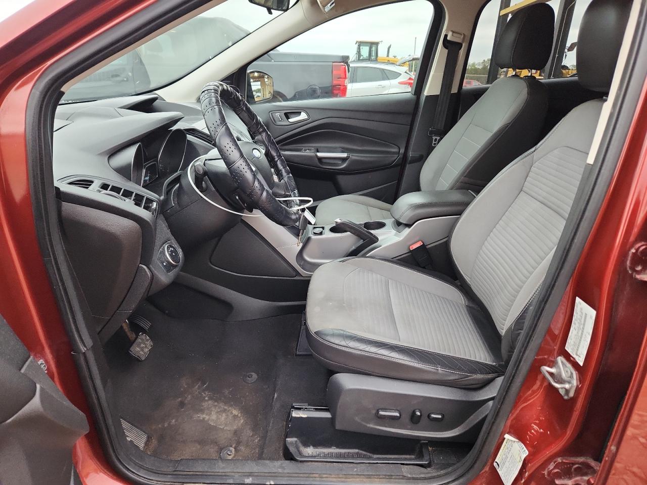 FORD ESCAPE SE
