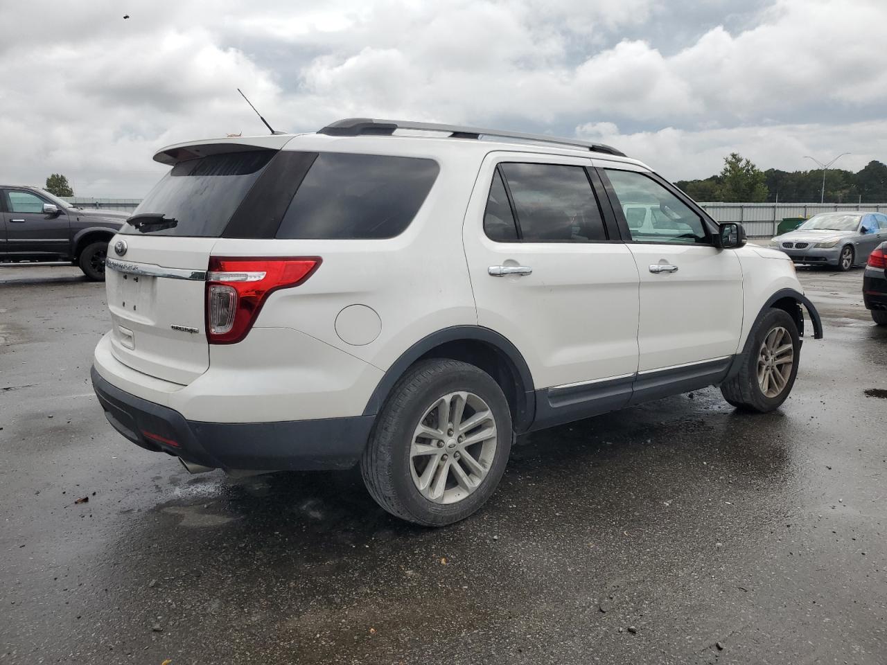 FORD EXPLORER XLT