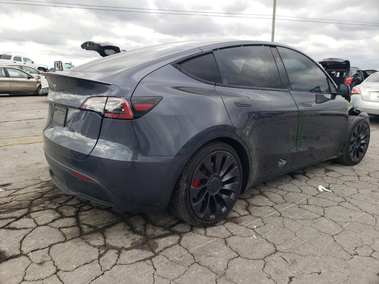 TESLA MODEL Y