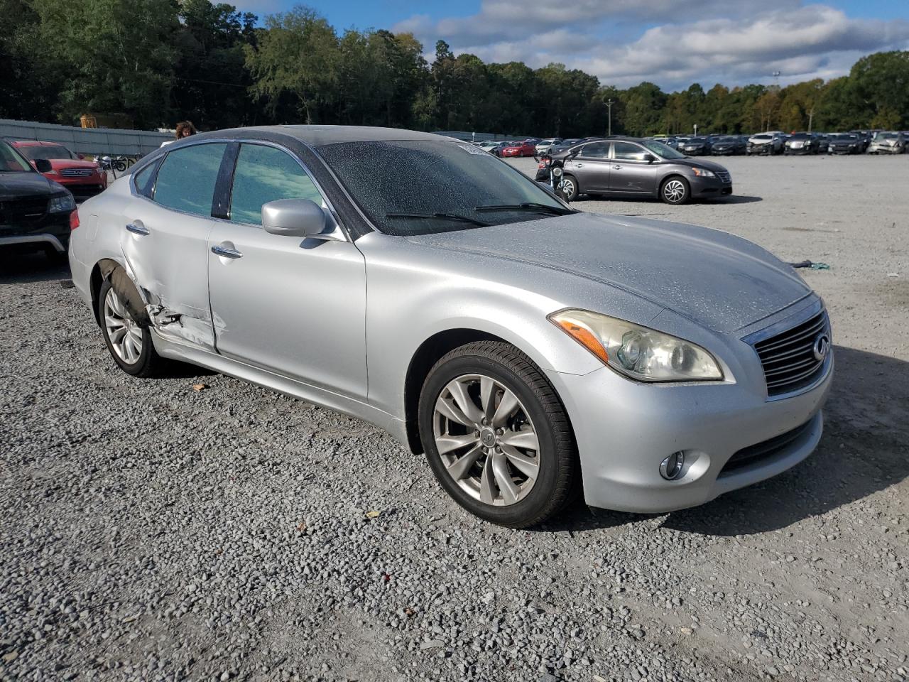 INFINITI M37 X