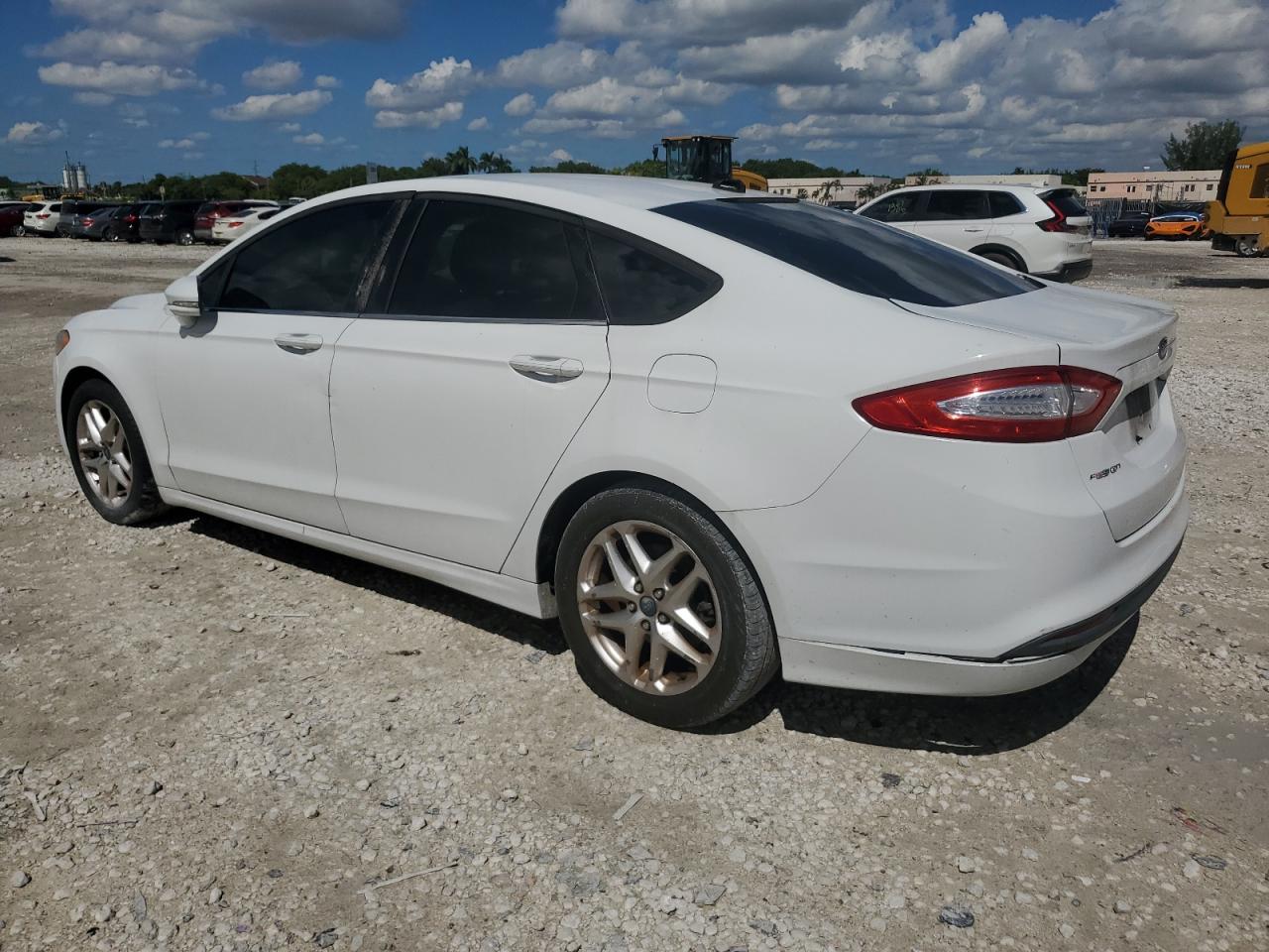 FORD FUSION SE