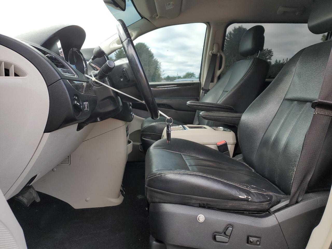 CHRYSLER TOWN & COUNTRY TOURING