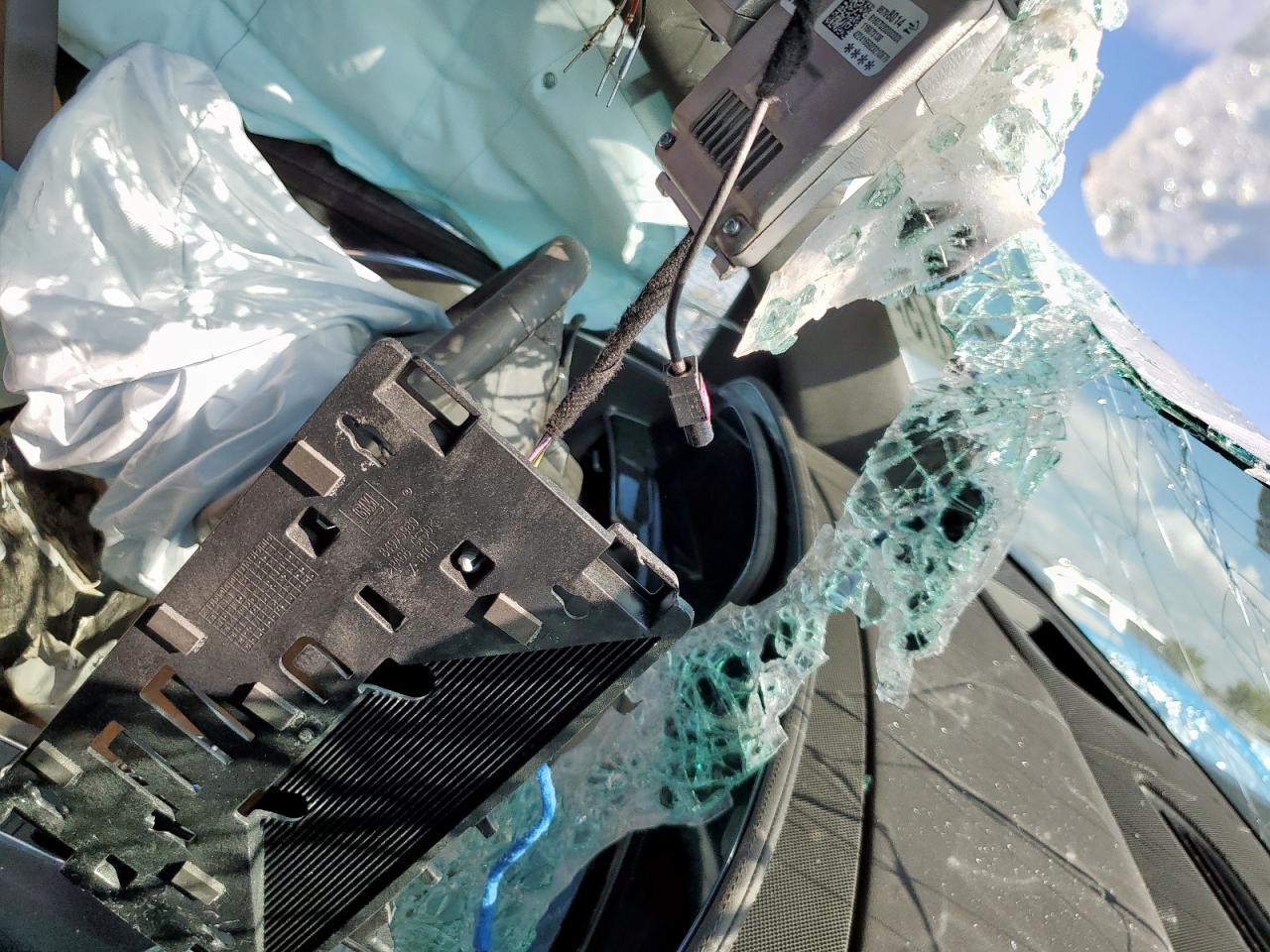 CADILLAC ESCALADE PREMIUM LUXURY