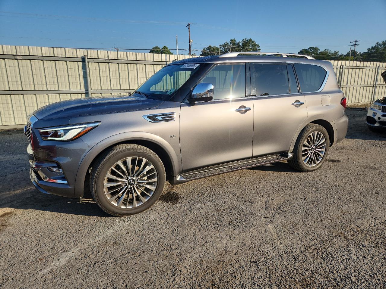 INFINITI QX80 LUXE