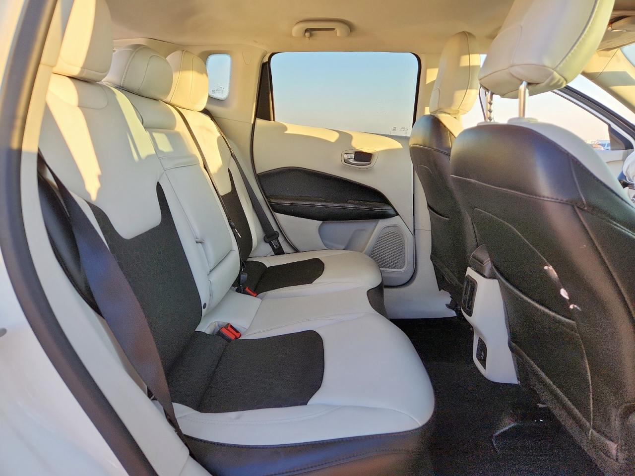 JEEP COMPASS LATITUDE