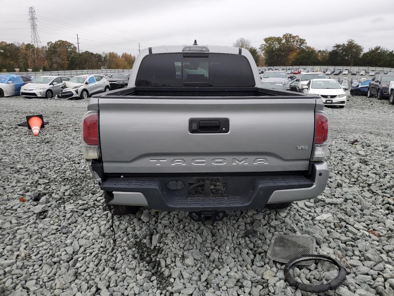 TOYOTA TACOMA DOUBLE CAB