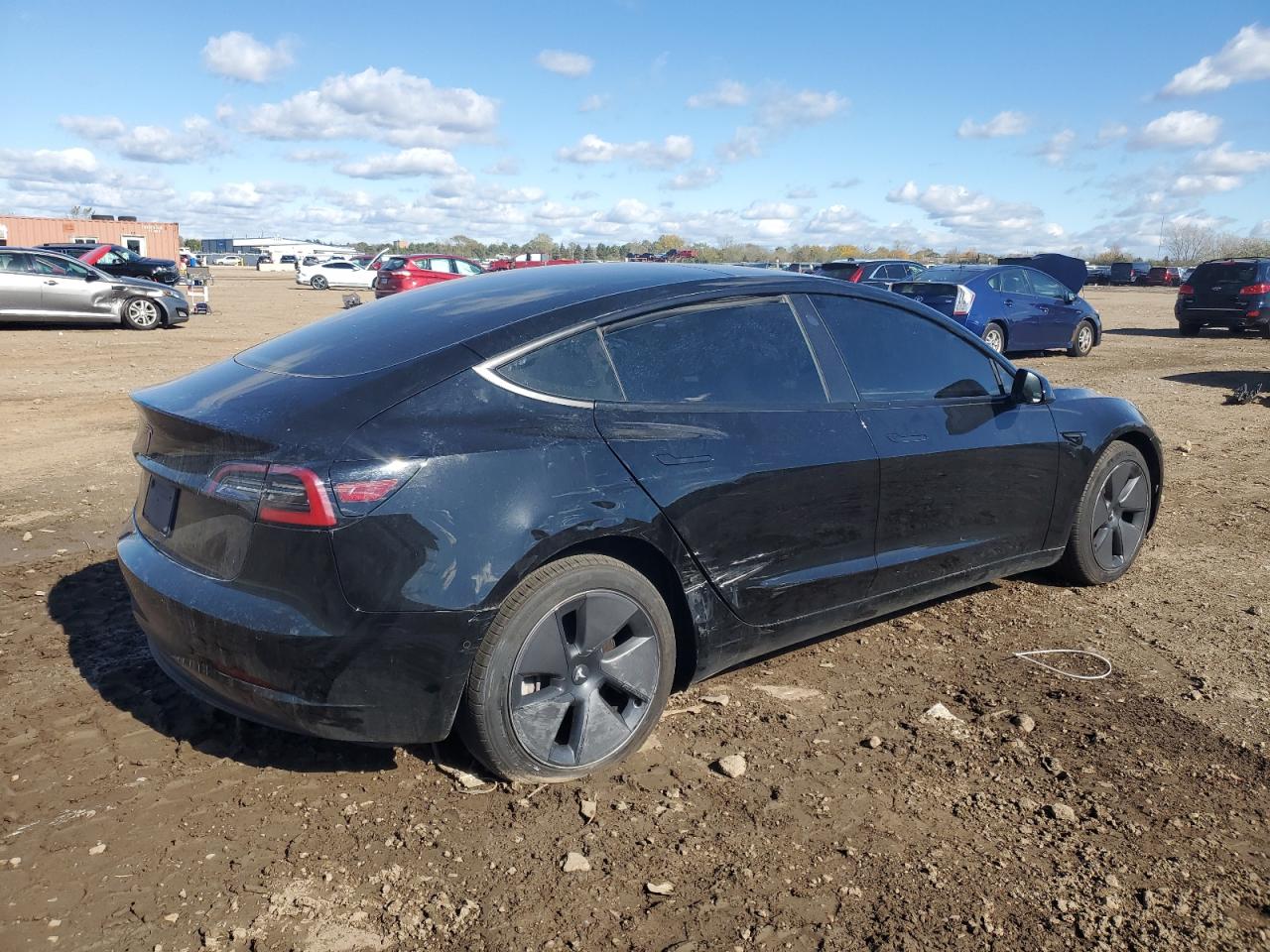 TESLA MODEL 3