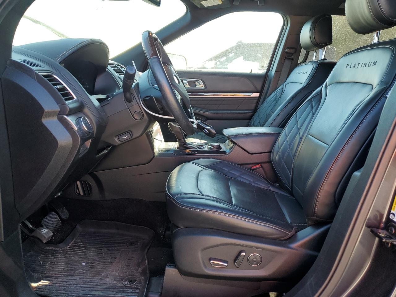 FORD EXPLORER PLATINUM