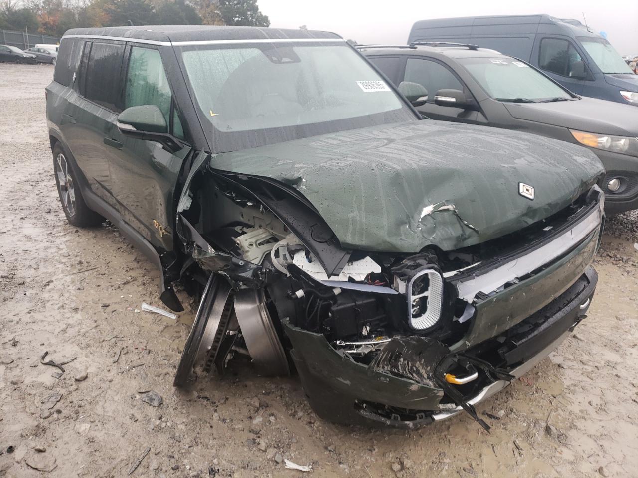 RIVIAN R1S ADVENTURE