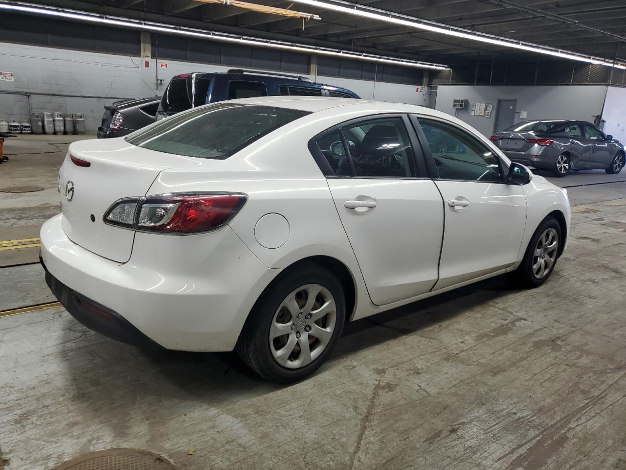 MAZDA 3 I