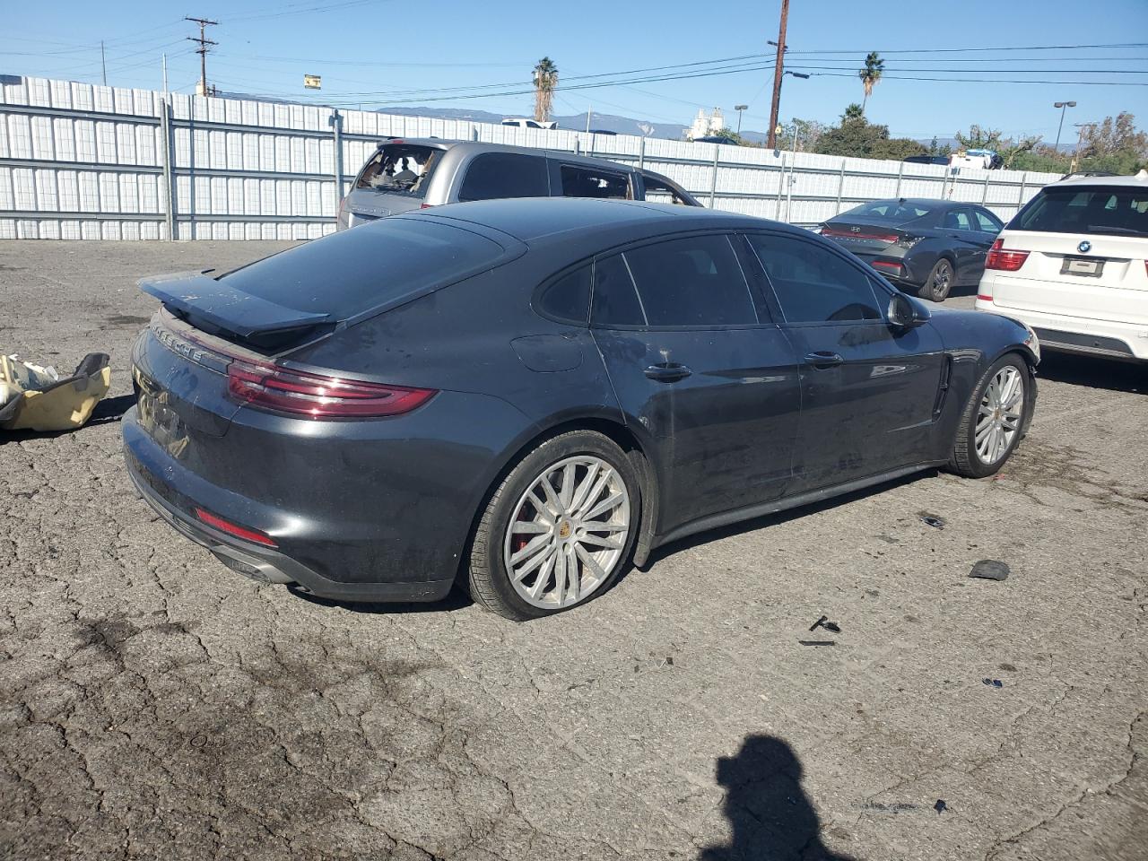 PORSCHE PANAMERA 4 E-HYBRID