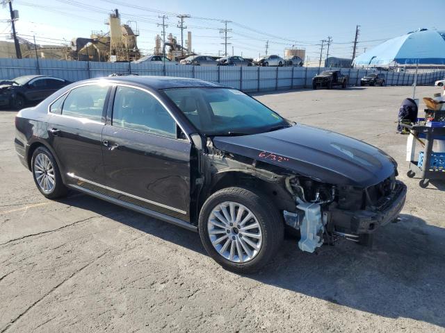 2017 VOLKSWAGEN PASSAT SE 1VWBT7A31HC020332