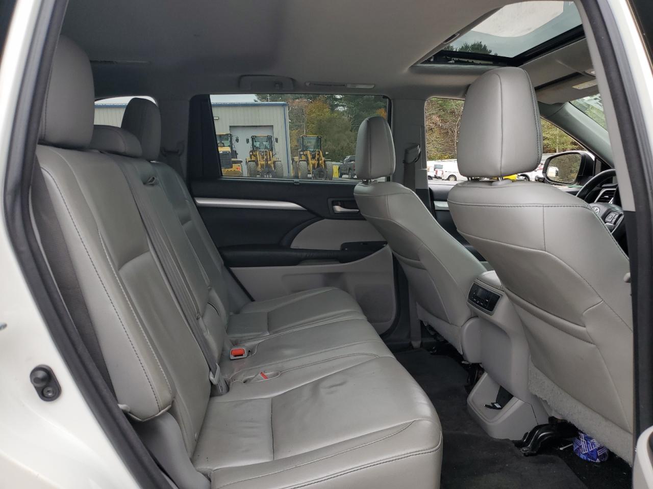 TOYOTA HIGHLANDER XLE