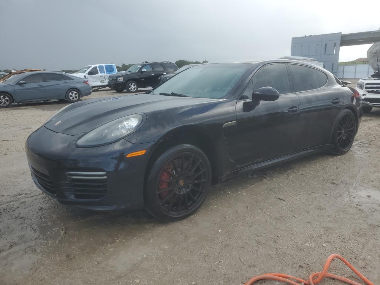 PORSCHE PANAMERA GTS