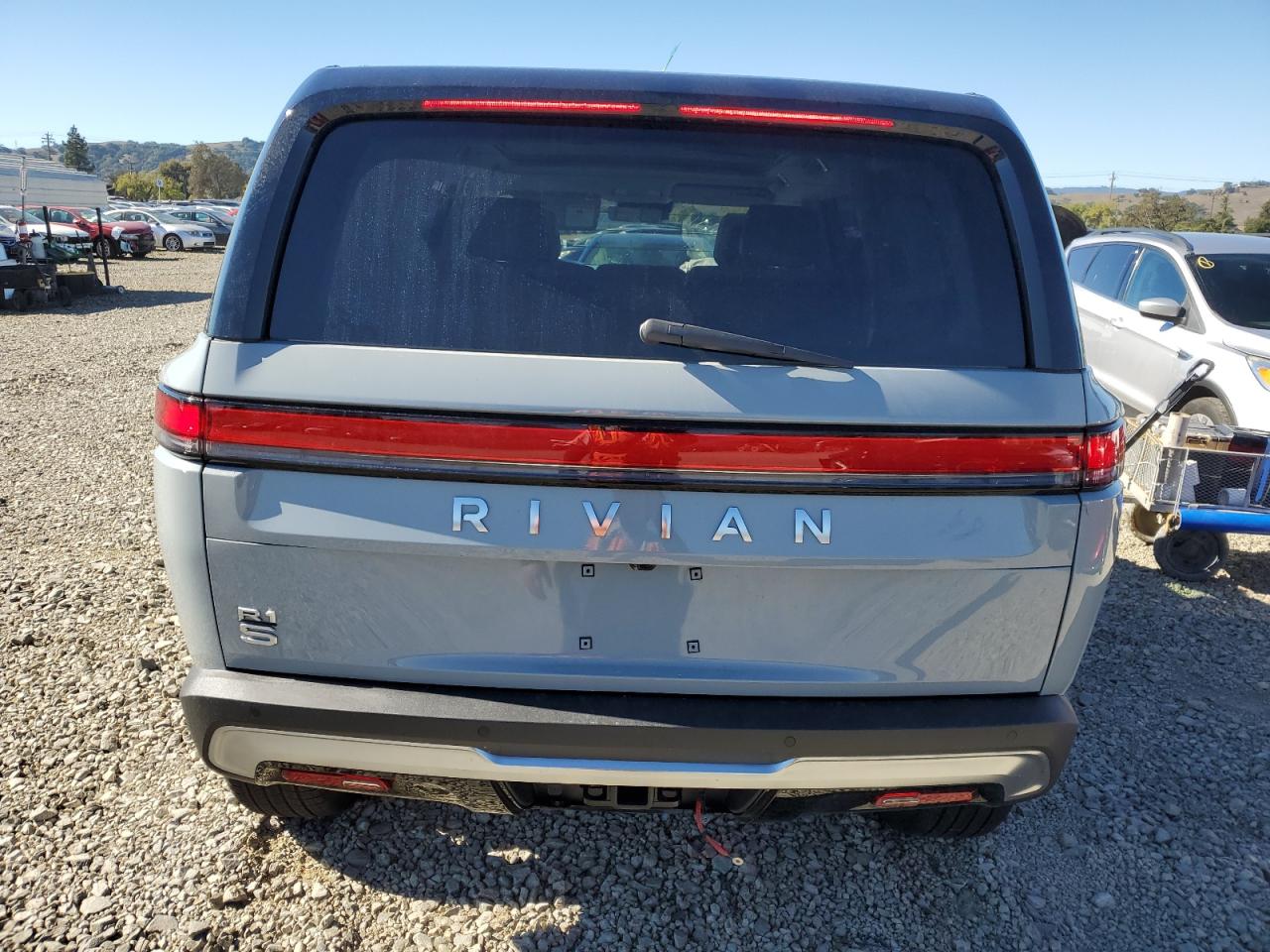 Lot #3317026074 2025 RIVIAN R1S ADVENT