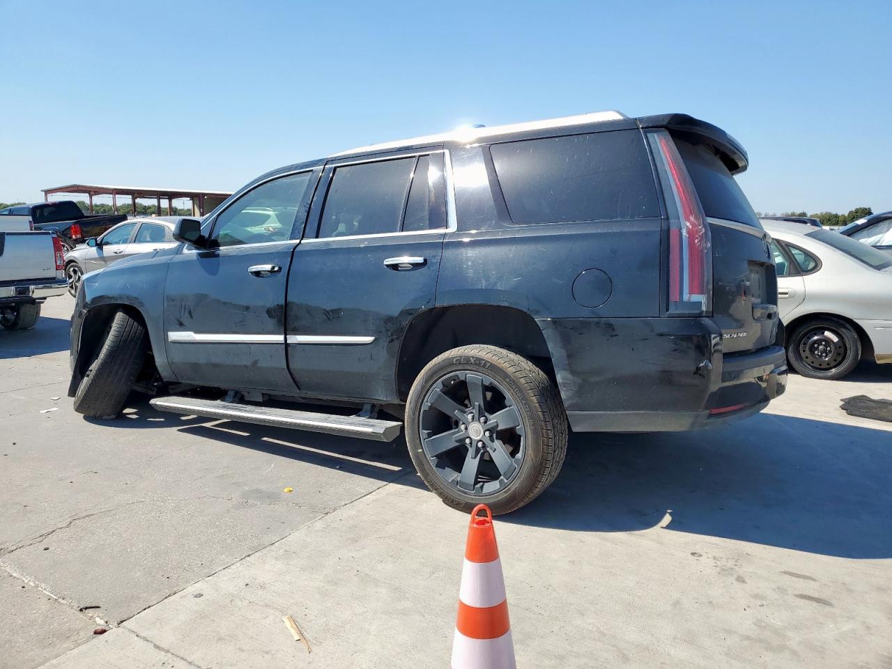 CADILLAC ESCALADE PREMIUM