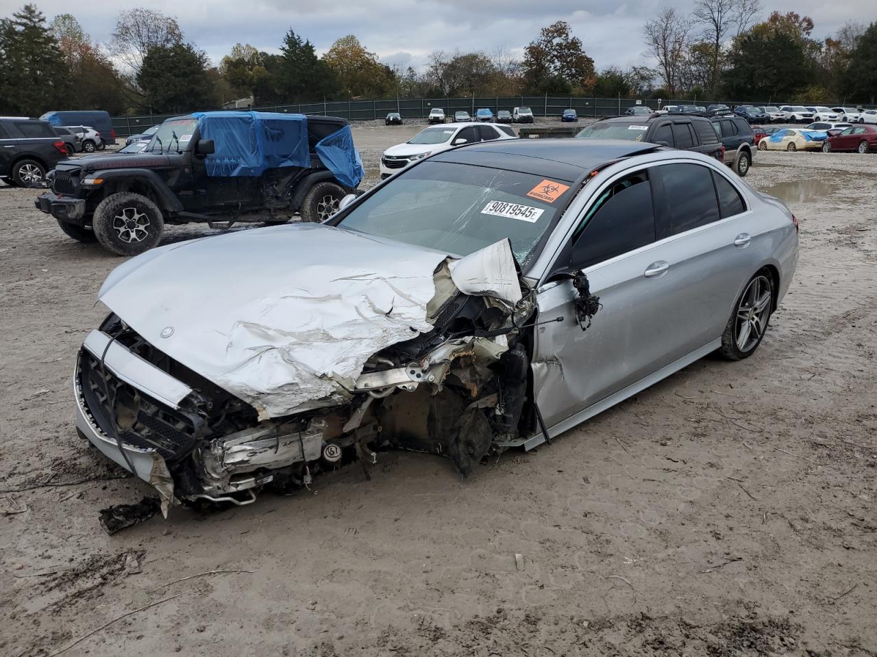 MERCEDES-BENZ E-CLASS 300