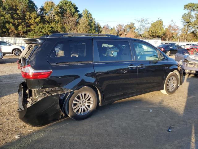 2020 TOYOTA SIENNA XLE #3301834364