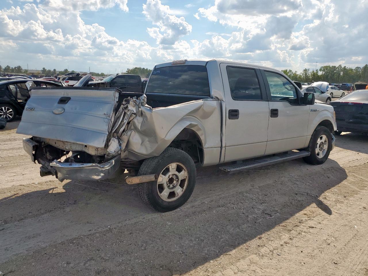 FORD F-150 SUPERCREW