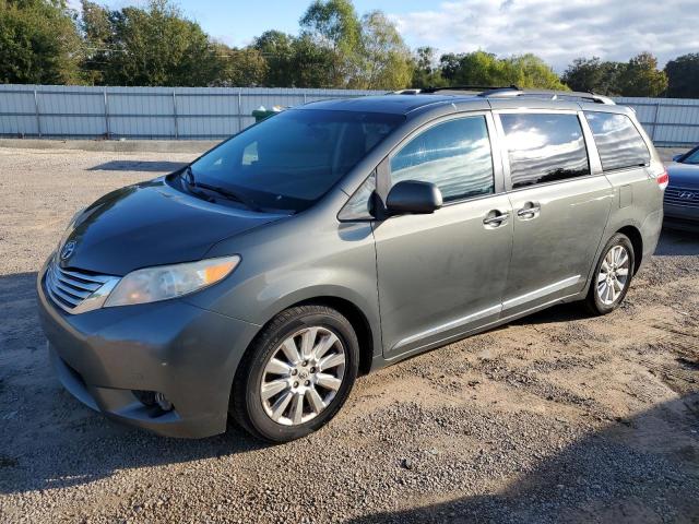 TOYOTA SIENNA XLE