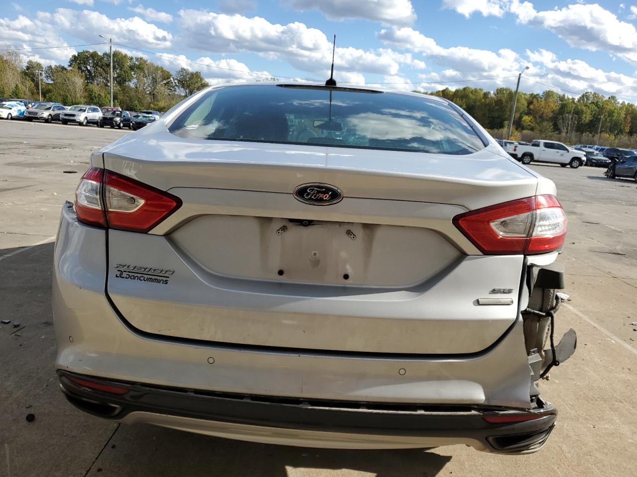 FORD FUSION SE