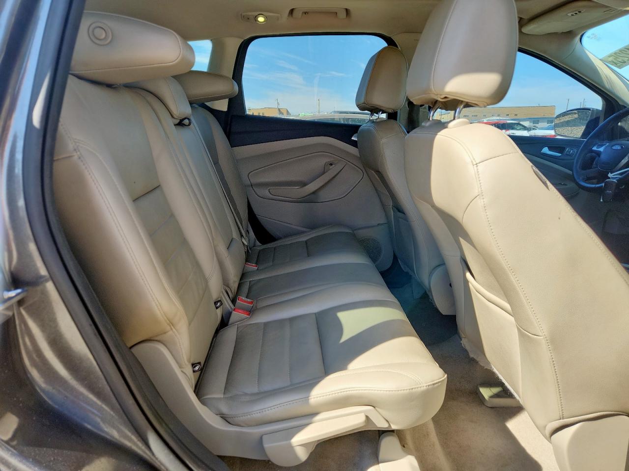 FORD ESCAPE TITANIUM