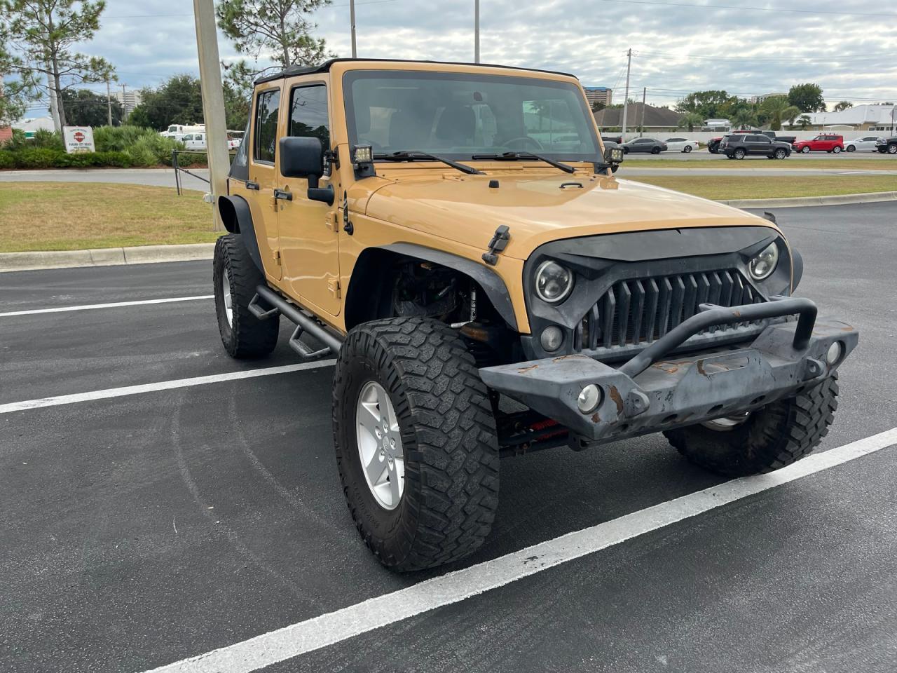  Salvage Jep Wrangler