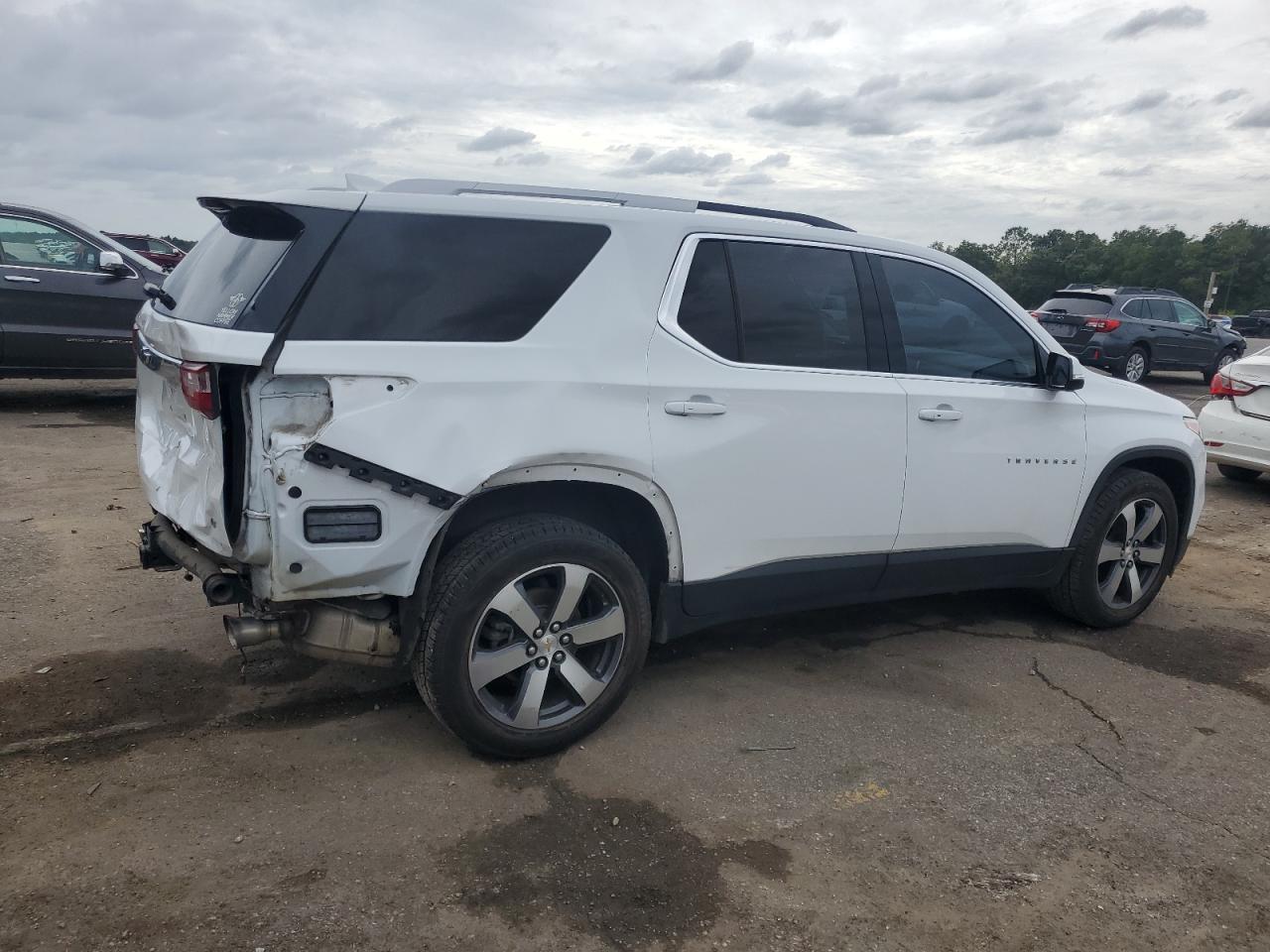 CHEVROLET TRAVERSE LT