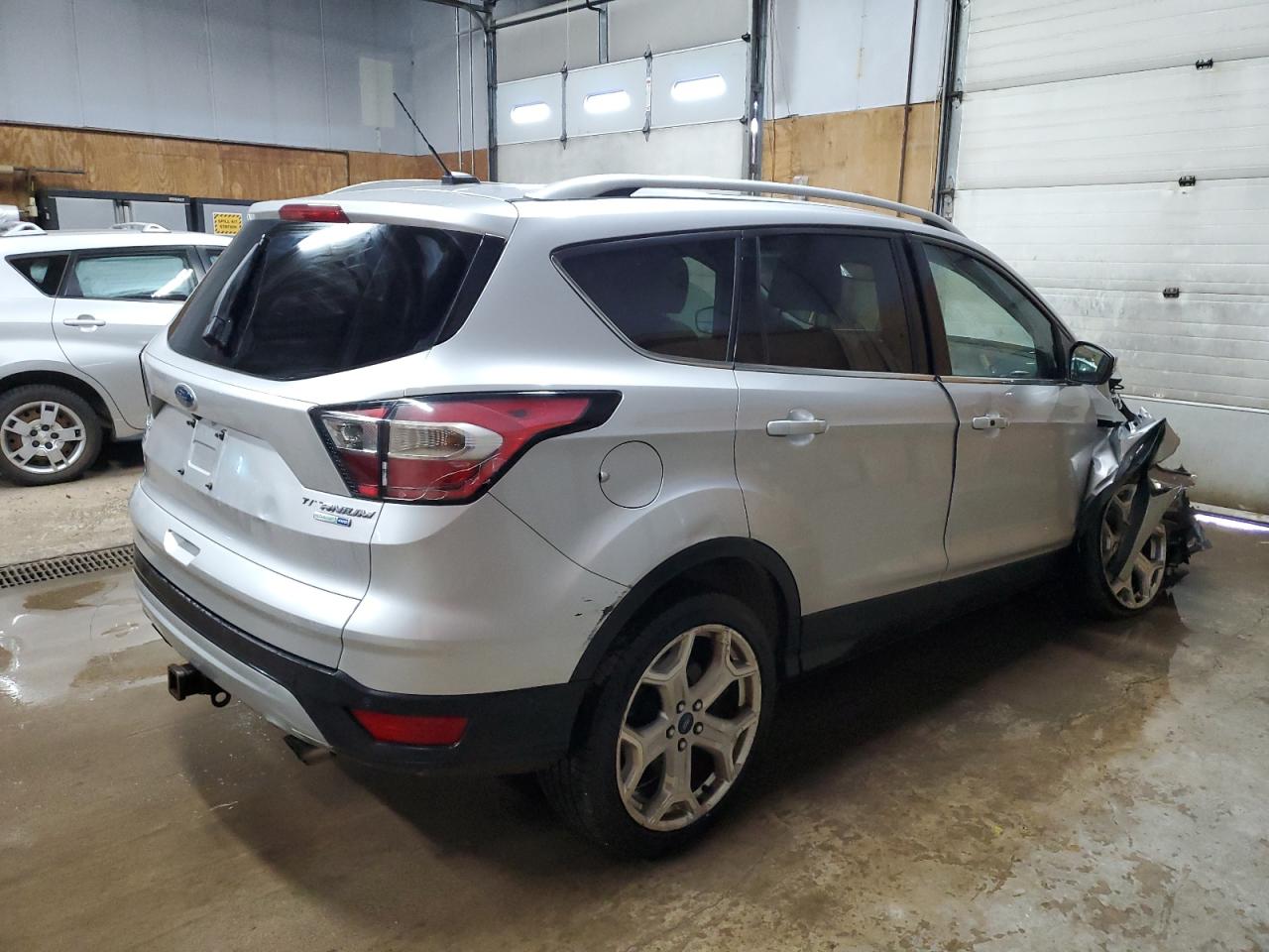 FORD ESCAPE TITANIUM
