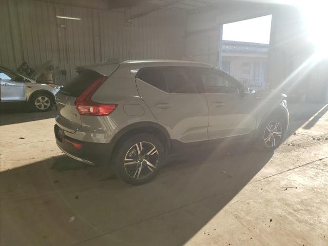 2024 VOLVO XC40 CORE #3309401982