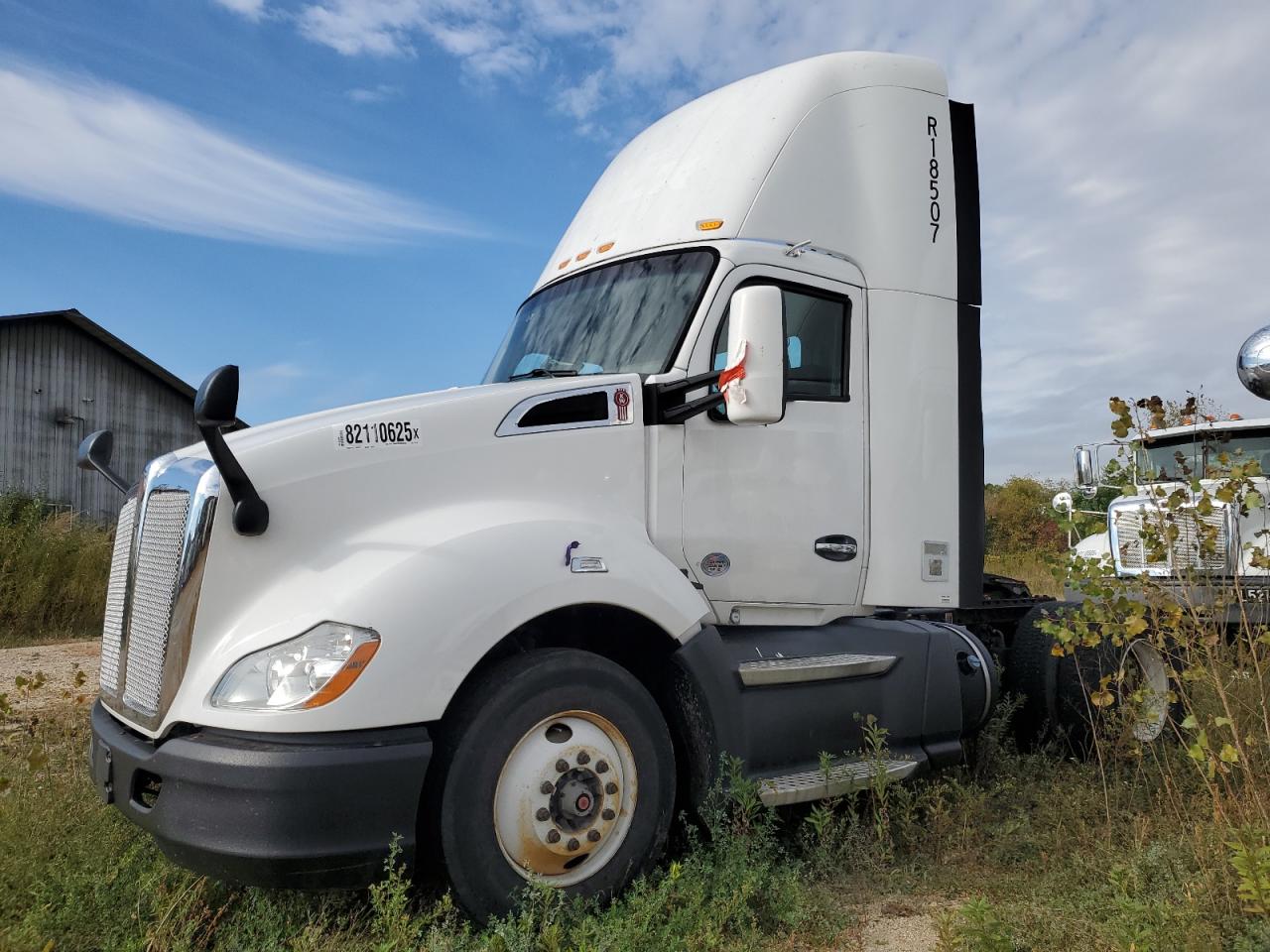 Lot #3274761849 2016 KENWORTH T680