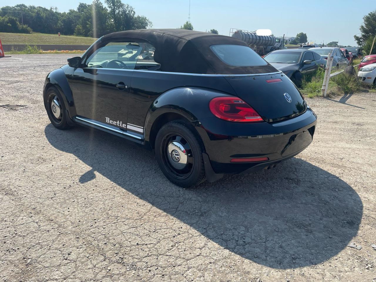 VOLKSWAGEN BEETLE